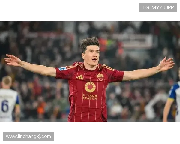 罗马前锋肖穆罗多夫接近加盟巴萨克赛尔,转会费或达 800 万欧